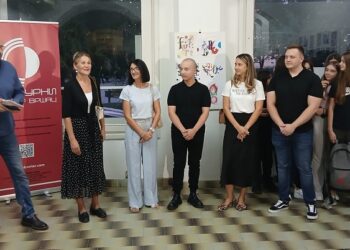 Otvorena izložba radova učenika Hemijsko-medicinske škole