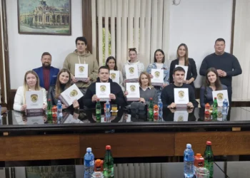 Plandište: Predsednik Repac uručio nagrade najboljim studentima
