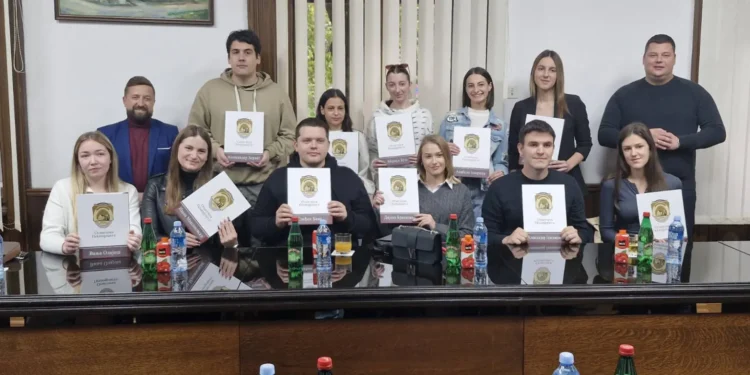 Plandište: Predsednik Repac uručio nagrade najboljim studentima