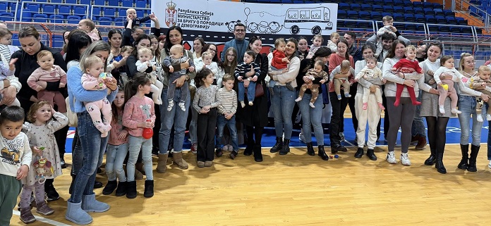 Nacionalna inicijativa „Karavan roditeljstva – Porodica u srcu“ održana u Vršcu