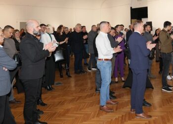 Humanitarni Novogodišnji koktel Grada Vršca: Tradicija solidarnosti i zajedništva