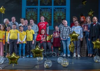 Dom omladine: Održan  „Inkluzivni talent šou – Scena je tvoja – ZABLISTAJ!“