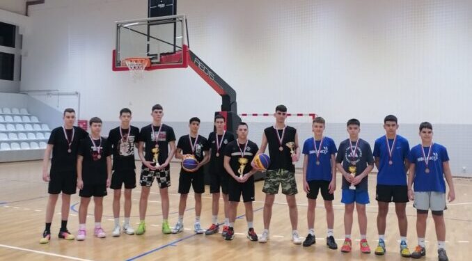 U Beloj Crkvi održan Novogodišnji turnir u basketu „3 na 3“ (VIDEO)