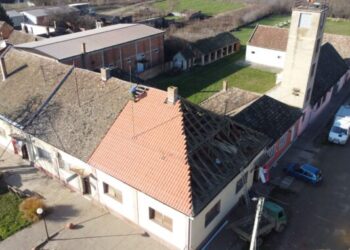 Rekonstrukcija krova na zgradi Mesne zajednice u Jasenovu