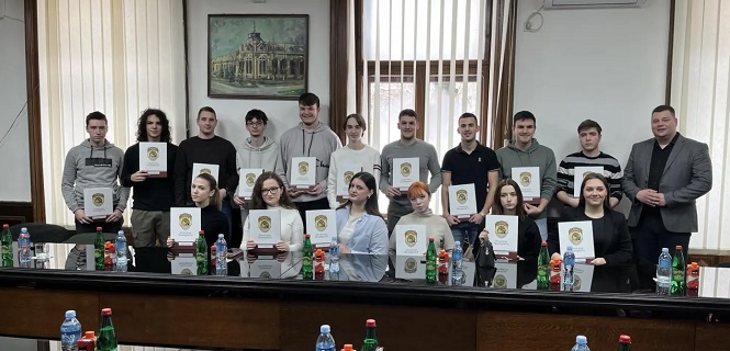 Predsednik Opštine Plandište uručio stipendije najboljim studentima