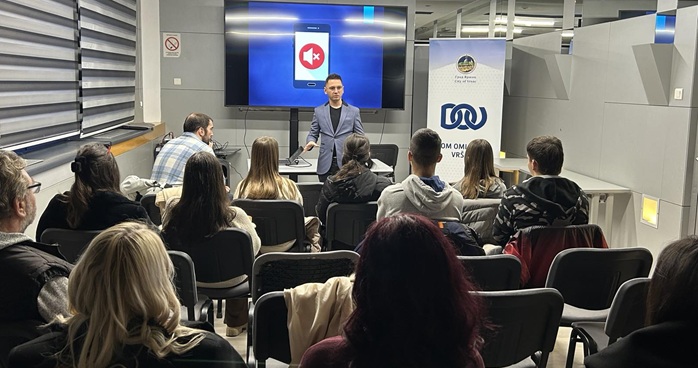 Održano predavanje o veštačkoj inteligenciji u Domu omladine Vršac