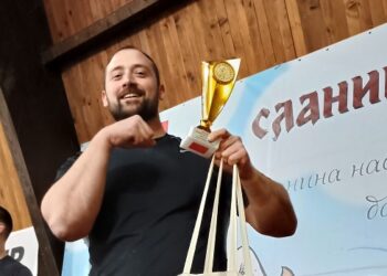 Rasputin tim: Stefan Pavić prvak u amaterskom obaranju ruku