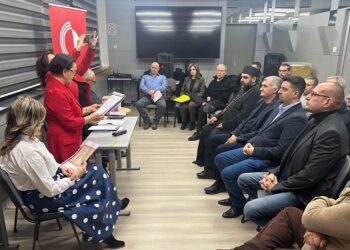 KC Vršac: Održano pesničko veče „Stihom za ljubav i nadu“