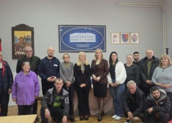 U Beloj Crkvi uručeni paketi hrane porodicama izbeglica i interno raseljenih lica (VIDEO)