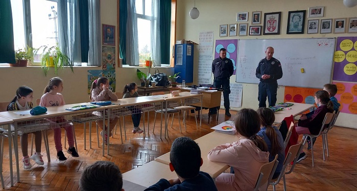 Interaktivna nastava o bezbednosti saobraćaja organizovana u Velikoj Gredi