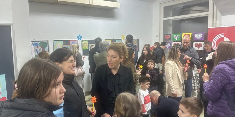 Otvorena izložba Bambi predškolaca „Moja super mama“