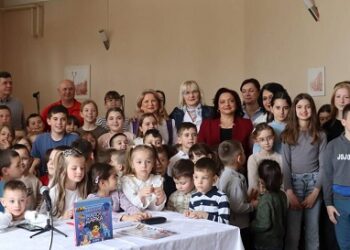 Promocija romana za decu „Avanture malog Darka“, autorke Marijane Stratulat, u Plandištu