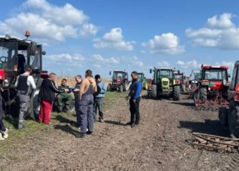 Preko 80 poljoprivrednika u akciji uređenja atarskih puteva u Lokvama i Janošiku