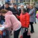 Velika podrška naroda: Aktivisti SNS i danas na terenu u Vršcu