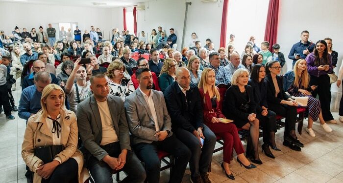 Svečano obeležen dan Osnovne škole „Đura Jakšić“ u Pavlišu