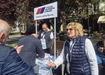 SNS Vršac: Veliki broj građana izrazio podršku politici SNS i Predsednika Vučića
