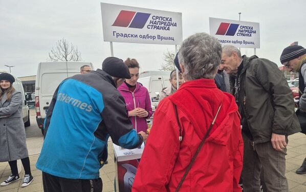 Vaskršnji štandovi SNS u Vršcu i Uljmi