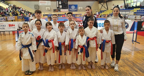 Karatisti osvojili tri medalje na Prvenstvu Srbije