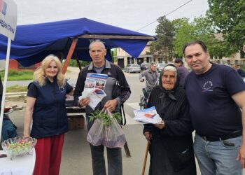 Opštinski odbor SNS Alibunar sa narodom na Đurđevdan