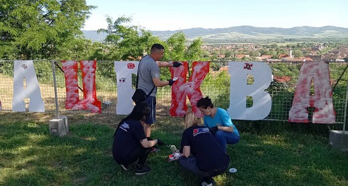 Aktivisti SNS Bela Crkva uredili vidikovac „Tri krsta“ i organizovali preventivne preglede