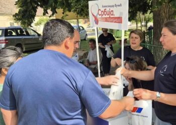 Aktivisti i Unija mladih SNS Bela Crkva: Razgovor je osnov strateške politike