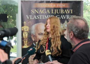 KC Vršac: Izložba „Snaga ljubavi“ Vlastimir Gavrik otvorena u Domu vojske