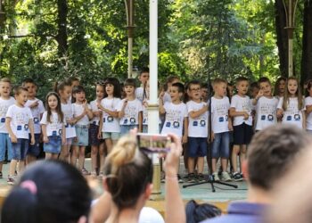 Mesec roditeljstva obeležen u Gradskom parku uz osmehe, igru i podršku porodicama