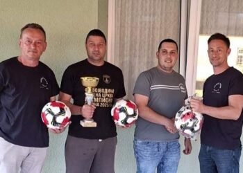OO SNS Bela Crkva nastavlja podršku sportu: Poseta šampionima iz Crvene Crkve