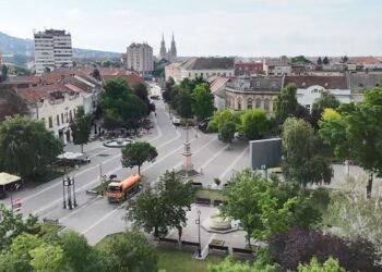 JKP Drugi oktobar kontinuirano uređuje i održava zelene površine u Vršcu (VIDEO)