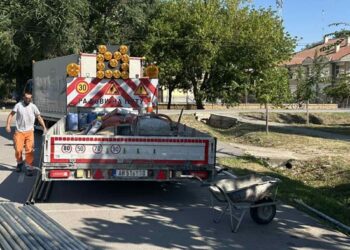 Grad Vršac nastavlja uređenje zona škola: Nova signalizacija i mere za veću bezbednost dece u saobraćaju