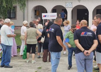 Aktivisti SNS predstavili program u Velikoj Gredi i Plandištu
