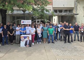 SNS organizovala stranačke štandove u Baricama i Plandištu
