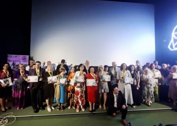 Marijani Stratulat dodeljena Velika nagrada Međunarodnog festivala književnosti u Sinaji (Rumunija)