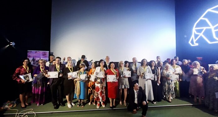 Marijani Stratulat dodeljena Velika nagrada Međunarodnog festivala književnosti u Sinaji (Rumunija)