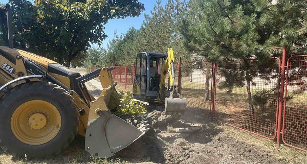 Počeli radovi na uređenju trotoara u zoni OŠ „Paja Jovanović“