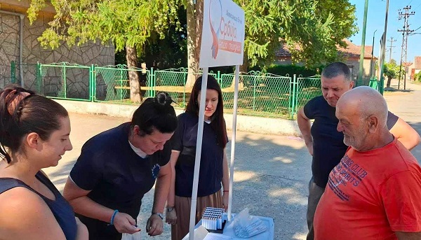 Štand SNS i u Kusiću