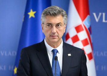 Hrvatski premijer javno razotkrio blokaderski scenario „nadstrešnica“: Isto je i sa požarom u Deliblatskoj peščari (VIDEO)
