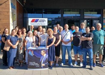 Aktivisti SNS Vršac organizovali štandove na više lokacija
