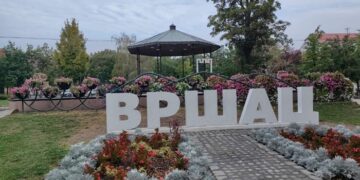 Radnici JKP „Drugi oktobar“ vredno rade na uređenju grada