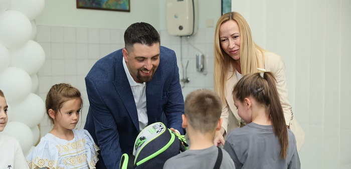 Grad Vršac za 432 đaka prvaka obezbedio rančeve, udžbenike i komplete za bezbedno učešće u saobraćaju