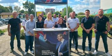 SNS Bela Crkva u razgovoru sa građanima: Podrška politici  Aleksandra Vučića