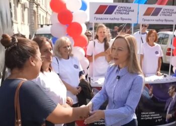Gradonačelnica Vršca posetila štandove liste „Aleksandar Vučić – Ujedinjena Srbija“ (VIDEO)