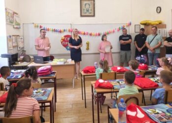 Opština Bela Crkva i ove godine obradovala đake prvake i njihove roditelje