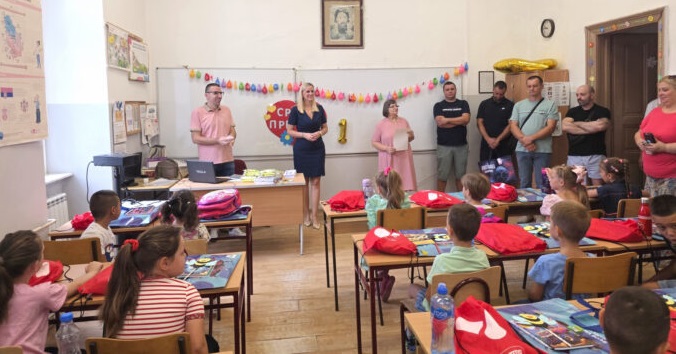 Opština Bela Crkva i ove godine obradovala đake prvake i njihove roditelje