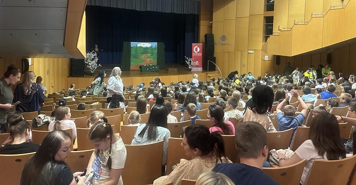 KC Vršac: Mališani otkrili tajnu čarobnog kofera