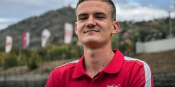 Stefan Kostadinov potpisao prvi profesionalni ugovor