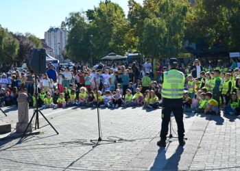 Kabinet gradonačelnice: Vršac okupio sve generacije na Karavanu bezbednosti: Deca učila, spasilačke službe pokazale spremnost
