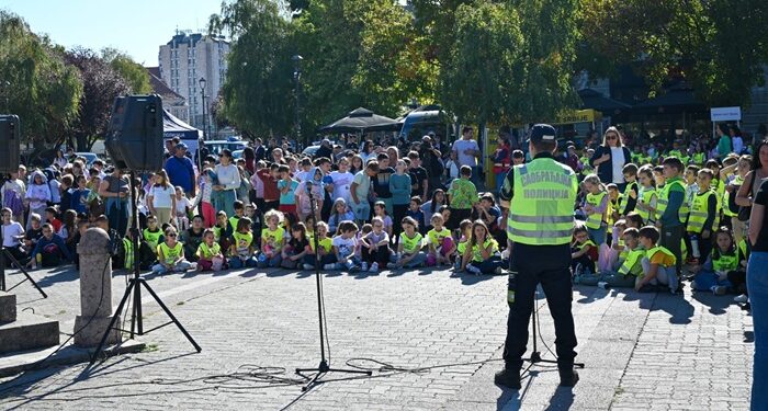 Kabinet gradonačelnice: Vršac okupio sve generacije na Karavanu bezbednosti: Deca učila, spasilačke službe pokazale spremnost